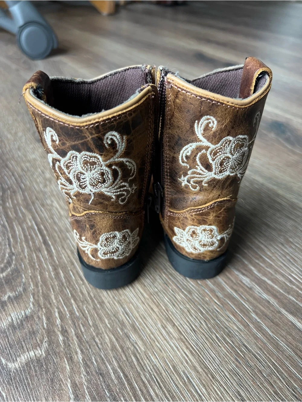 Shyanne Brown Kids' Western Embroidered Boots with Cream Stitching